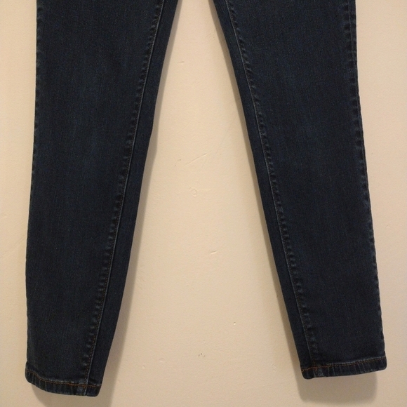 Ann Taylor - The Skinny Jeans - Picture 6 of 12